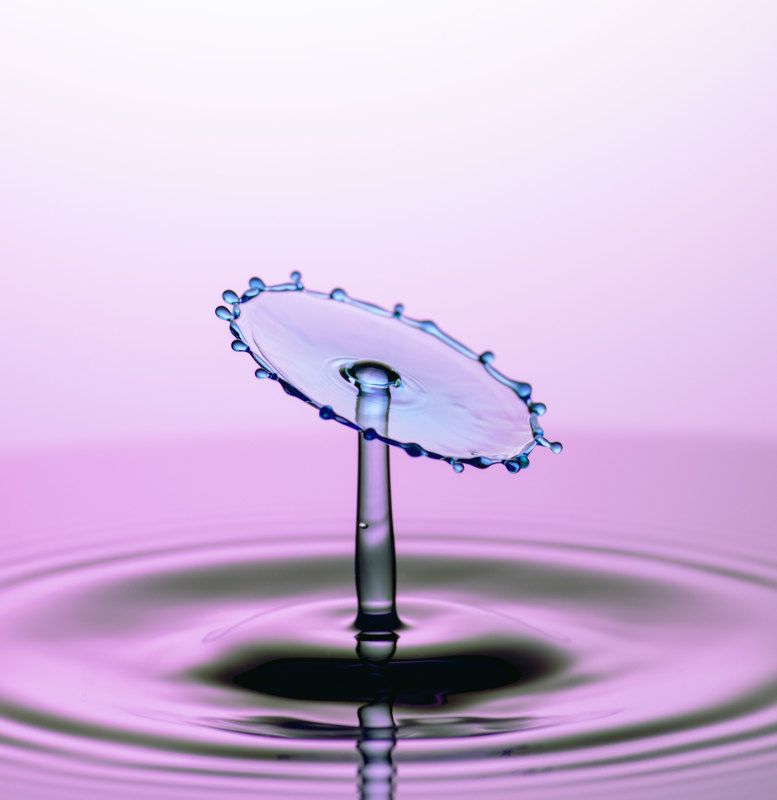 DROP,DROPS,DROPLET,DROPLETS,WATER DROP,WATER DROPS,WATER,SPLASH,SPLASH ART,MACRO,CLOSE UP,CLOSE-UP,SPLASH PHOTOGRAPHY,SPLASING,NO PEOPLE,PURE,MOTION,REFLECTION,SIMPLE,SIMPLICITY,MINIMAL,MINIMALISM,MINIMALISTIC,WET,SPLASHING,STUDIO,BLUE,LIQUID,INDOOR,INDOO Dances with Dropsphoto preview