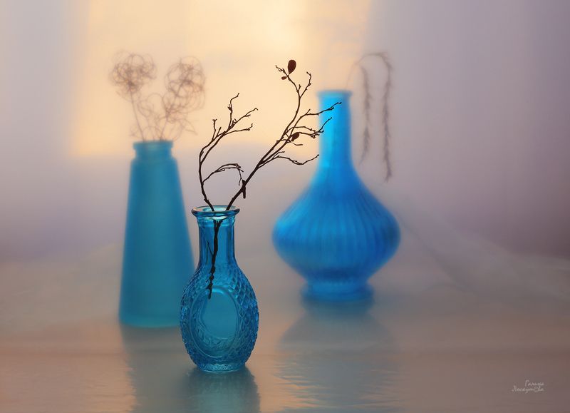 вечер, закат, вазы, ветка Закат в окошкеphoto preview