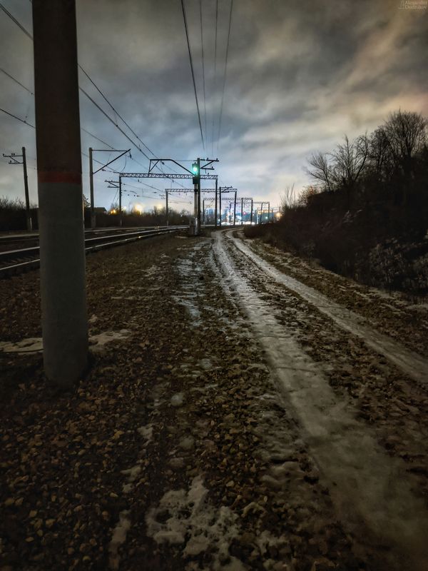 мобильная фотография, город, мобилография, железная дорога, железнодорожные пути, стрит, самара, улица, street, mobile photography, urban, road, railway, city На пути фото превью