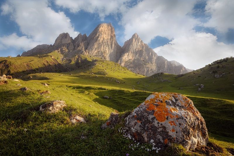 цей-лоам, ингушетия, гора, утро, утро в горах Священная гора Цей-Лоам (Ингушетия)photo preview