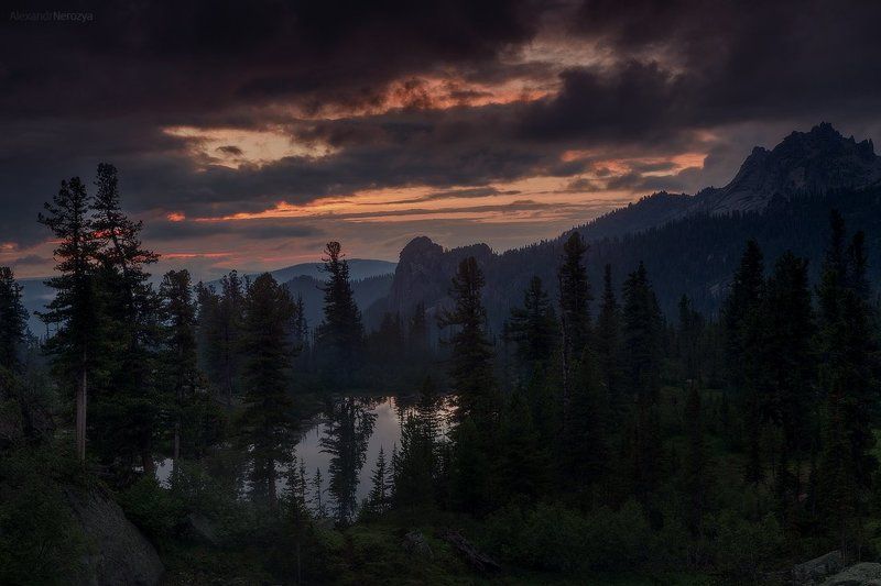 горы, ергаки, закат, лазурное, лес, озеро, пейзаж, россия, саяны, сибирь, тайга Лазурное после закатаphoto preview