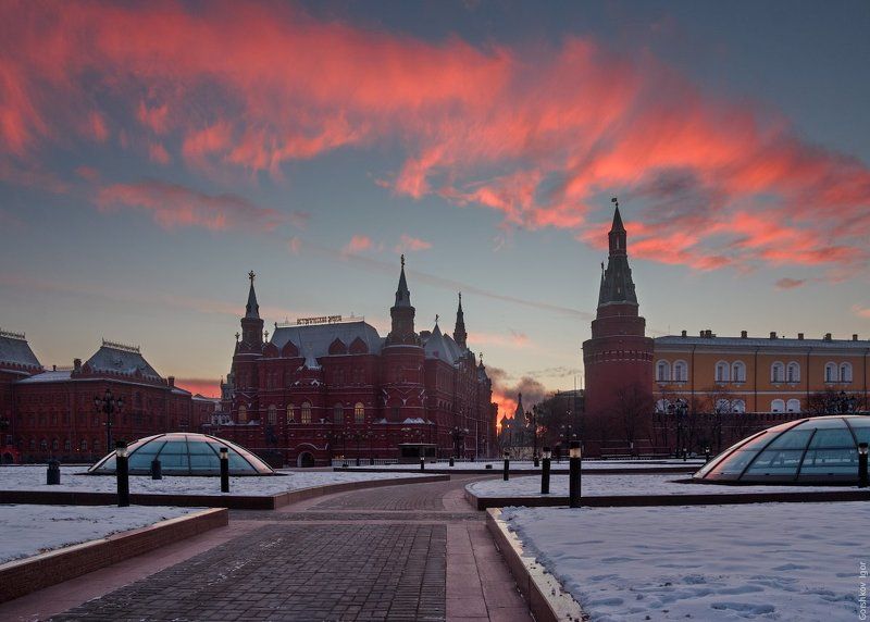 Городской пейзаж, Зима, Исторический музей, Красная площадь, Кремль, Манежная, Москва, Рассвет, Снег, Утро Рассвет над Москвойphoto preview