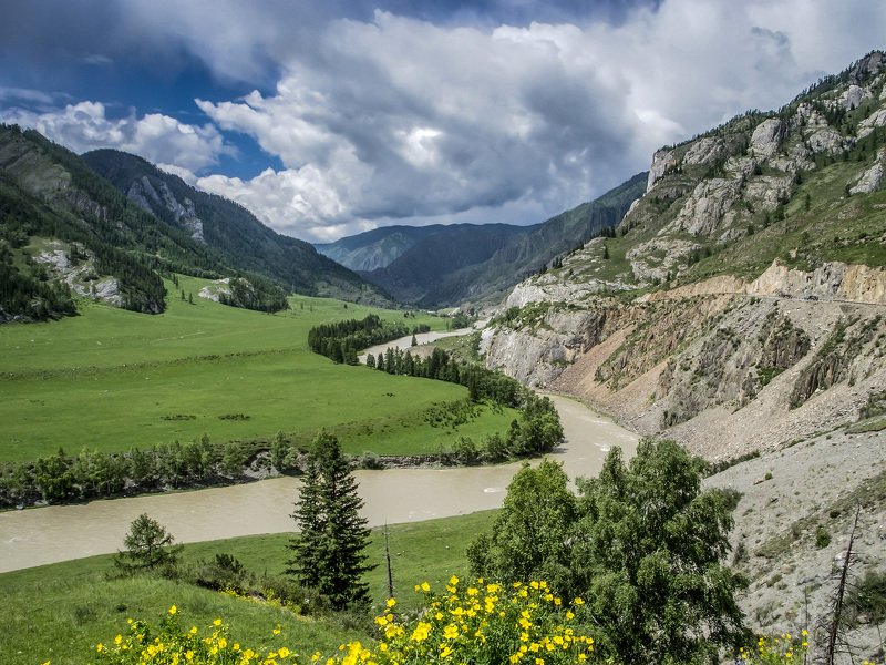 Чуйский тракт вдоль Чуиphoto preview