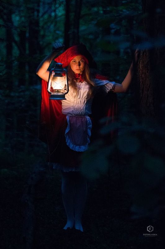 portrait, fairytale, night, forest, light, girl, nikon Little Red Riding Hood vol2photo preview