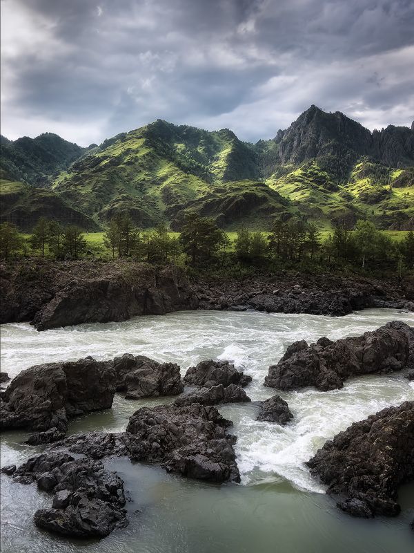 Катунь и горыphoto preview