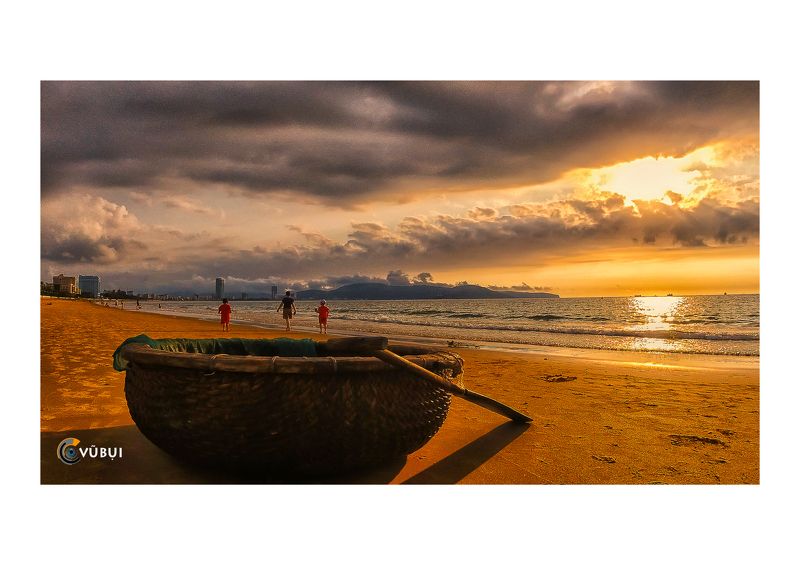 Dawn before the stormphoto preview