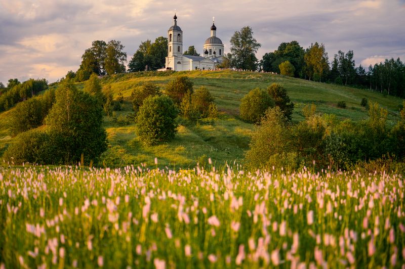 лето, вечер, храм, природа, холм, церковь, село, горицы, россия, православие Храм на холмеphoto preview