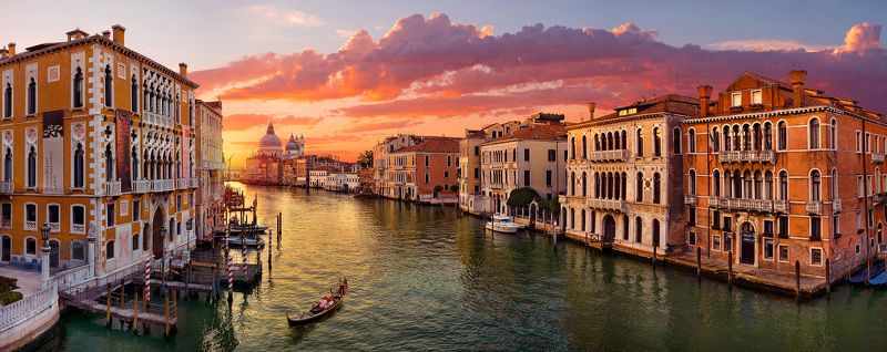 Venice, Gran Canal, Italy, Gondola The Grand Canal of Venicephoto preview