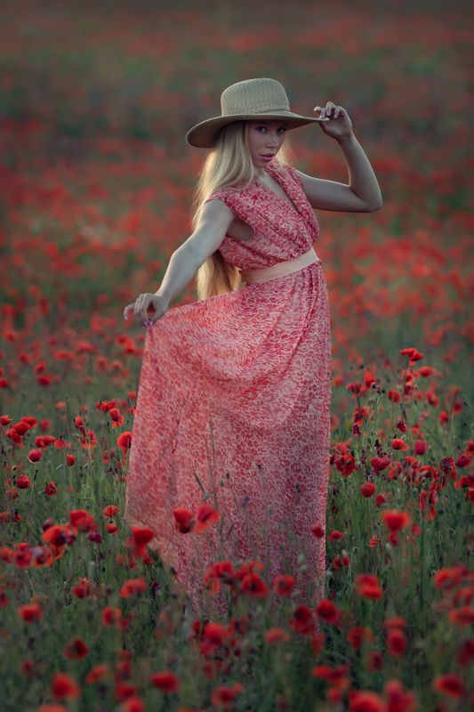 #девушкаимаки #фотосессиявмаковомполе #женскийпортрет МАКИ.photo preview