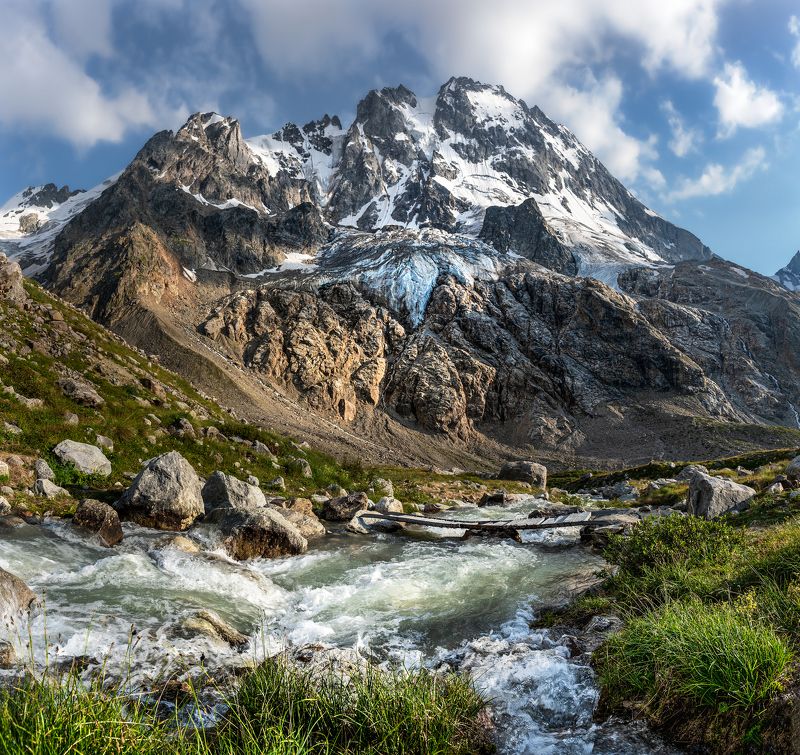 Вершина Уллу Тауphoto preview