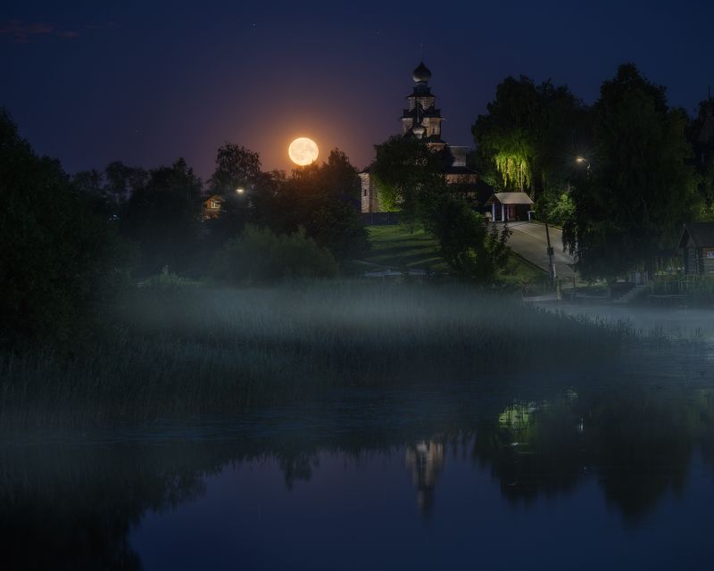 полнолуние, церковь, суздаль Луна и Суздальphoto preview