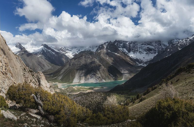 Перевал Чукурак. Вид на Куликалонские озераphoto preview