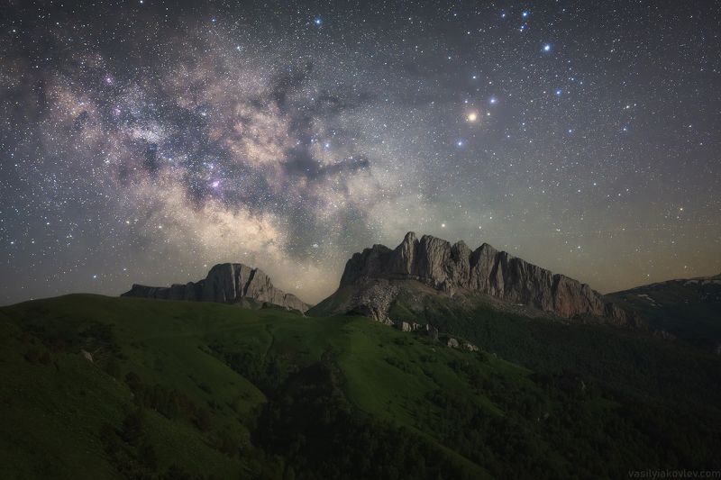 Млечный Путь над Чертовыми воротамиphoto preview