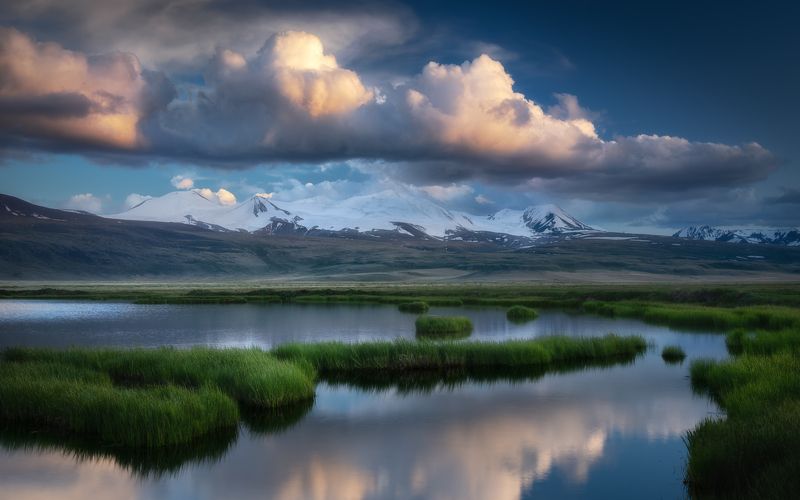 алтай, горный алтай, пейзажи алтая, кош-агачский район, горное озеро, горы, летний алтай, плато укок, плоскогорье укок, зона покоя укок, укок, тавын-богдо-ола, закат Под облачным покровомphoto preview