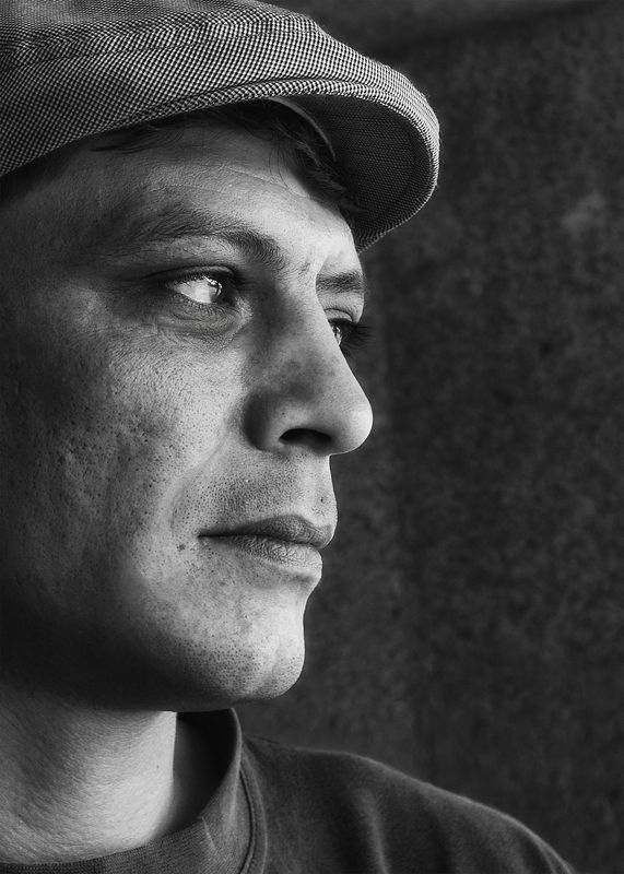 портрет, мужской, мужчина, лицо, кепка, черно-белое ***photo preview