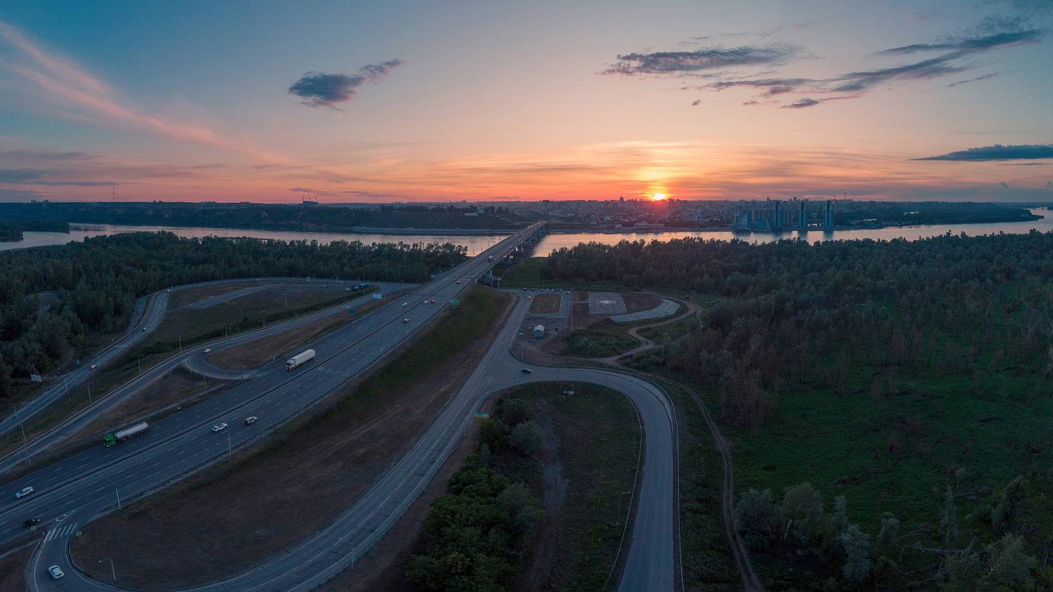 BRNAUL. Автор: Руслан Олинчук , Руслан Олинчук