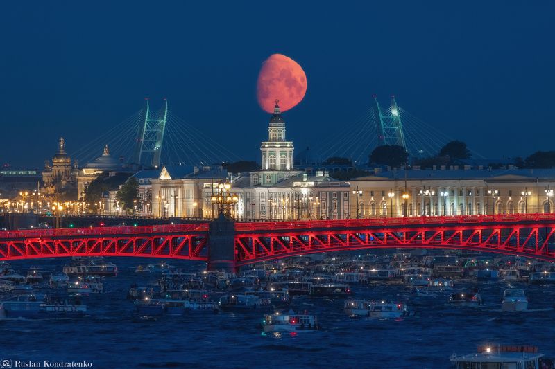 луна, прострел, санкт-петербург, троицкий мост, кунсткамера, Заход Луны за Кунсткамеройphoto preview
