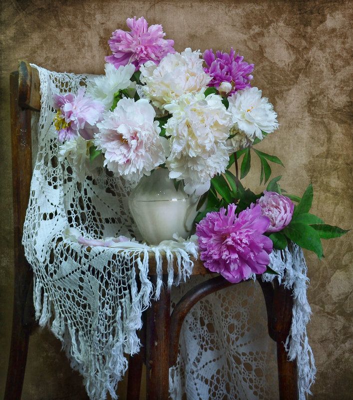 still life, натюрморт, цветы, белой ночью, букет, июнь, лето, пионы, скатерть, фото натюрморт Белой ночью...photo preview