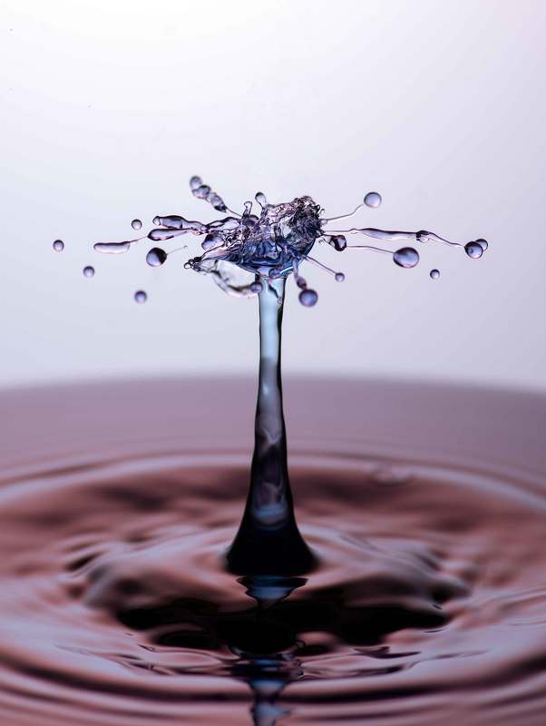 DROPS,WATER,SPLASH,ART,MACRO,PHOTOGRAPHY,MOTION,REFLECTION,MINIMAL,LIQUID,YOUSEF,SAYADI Dances with Dropsphoto preview