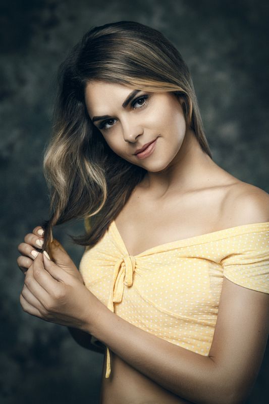 девушка, студия, художественное фото, портрет, женский портрет Маринаphoto preview