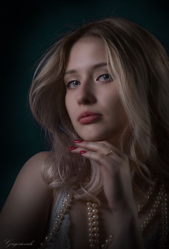 девушка. портрет. красота. глаза. тень Елена фото превью