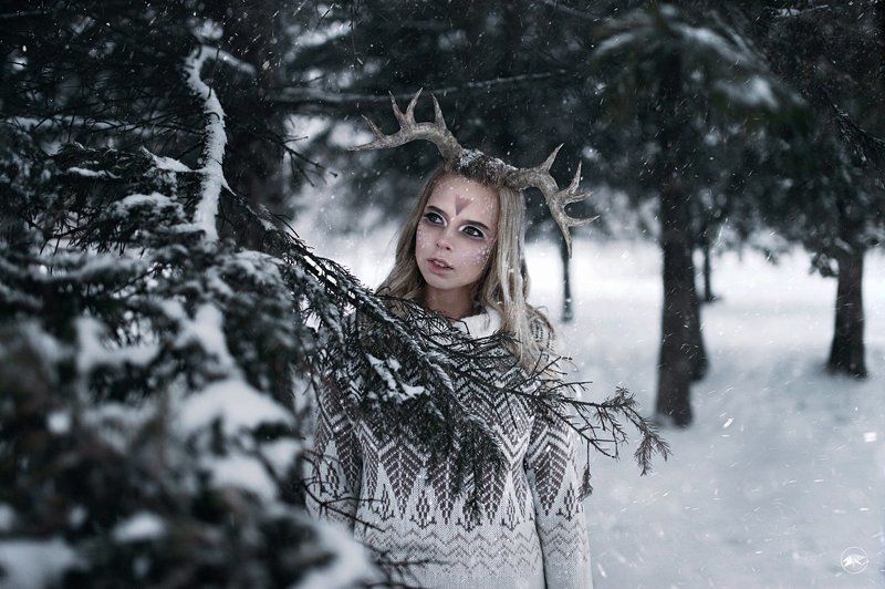 sigma, art, 1ds3, девушка, мороз, снег, ветви, деревья, ель, лес, сугробы, снежный, рога, макияж, сказка Бэмби фото превью