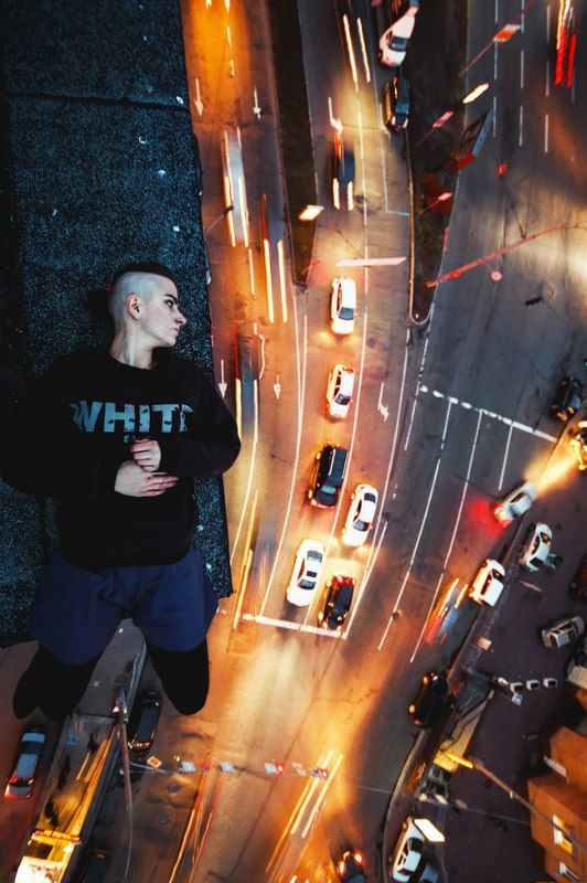 casnon , canon70d, kiev, ukraine, people, woman, girl, scare, city, landscape, roofing , люди, крыша, руф, руфинг, девушка Отдыхphoto preview