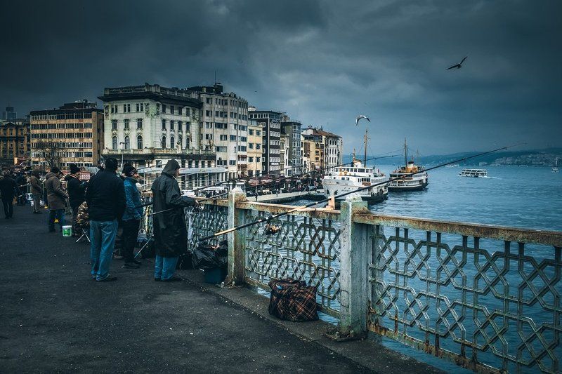 стамбул, рыбалка, рыбаки, рог, мост, золотой, галатский, istanbul, golden horn, galata, fishing, fishermen, bridge Fishing on the Galata Bridge...photo preview