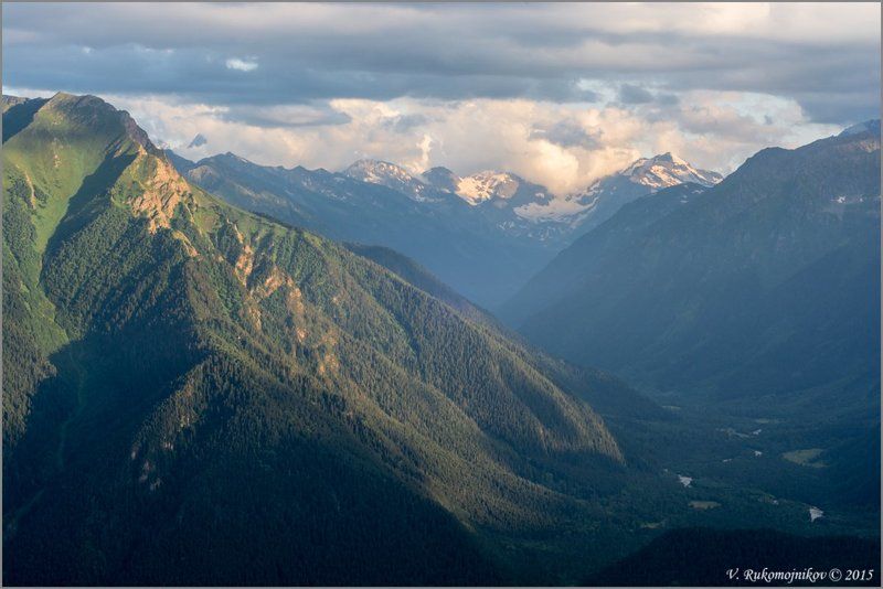 Горы, Закат, Кавказ Надвигалась непогодаphoto preview