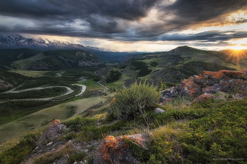 северо-чуйский хребетphoto preview