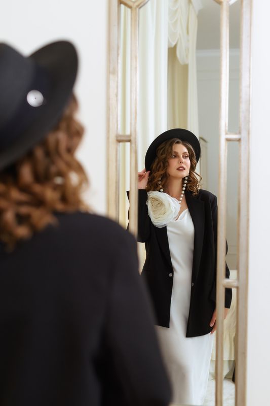 женский портрет, гламур, шанель, красивая девушка, платье комбинация Chanelphoto preview