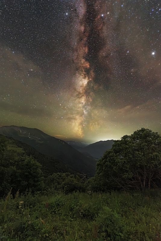 астрофото, астрофотография, ночь, астрономия, астропейзаж, кавказ, млечный путь, звезды, ночное небо, night, nightphotography, stars, milkyway, longexposure Тучи-злодейкиphoto preview