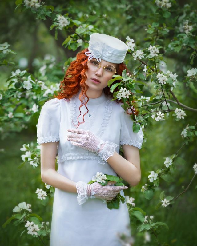Фотограф Юлия Дюдина, Фотограф Нижний Новгород, арт фотограф,  волшебная фотосессия, фотосессия цветение, фотосессия в яблони, фотосессия в цветении Мечтательницаphoto preview