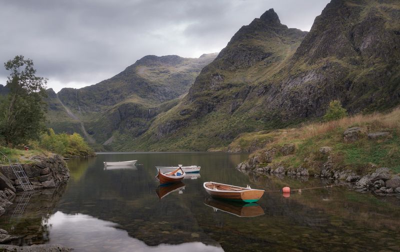норвегия, лофотен, лофотенские острова, скалы, север, фьорд, бухта, лодки, norway, lofoten, lofoten islands, bay, boat Лофотенские Острова / Lofoten Islands фото превью