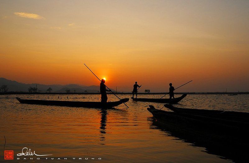 Dang Tuan Trung, Frank Dang Sunset on Lak lakephoto preview