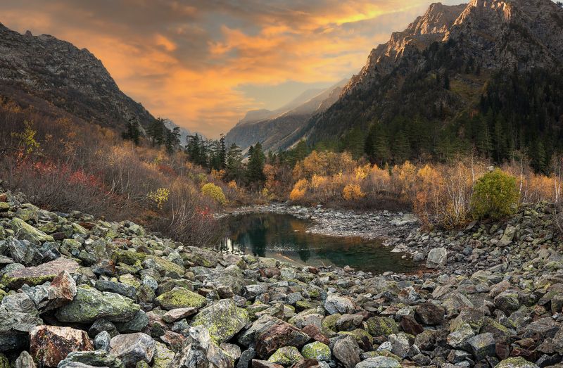 Краски осени Бадукского ущельяphoto preview