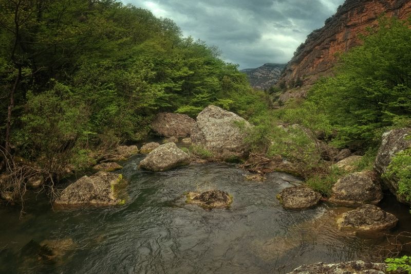 Крым, река, лето, горы У реки Чернойphoto preview