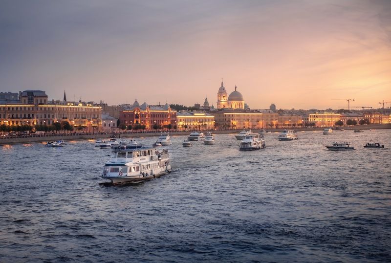 Навигация на Неве…photo preview