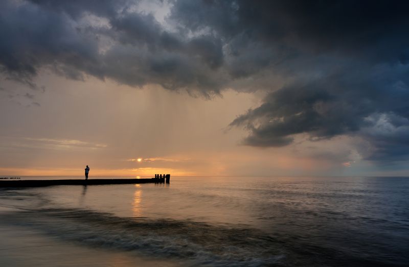 Stormy newsphoto preview