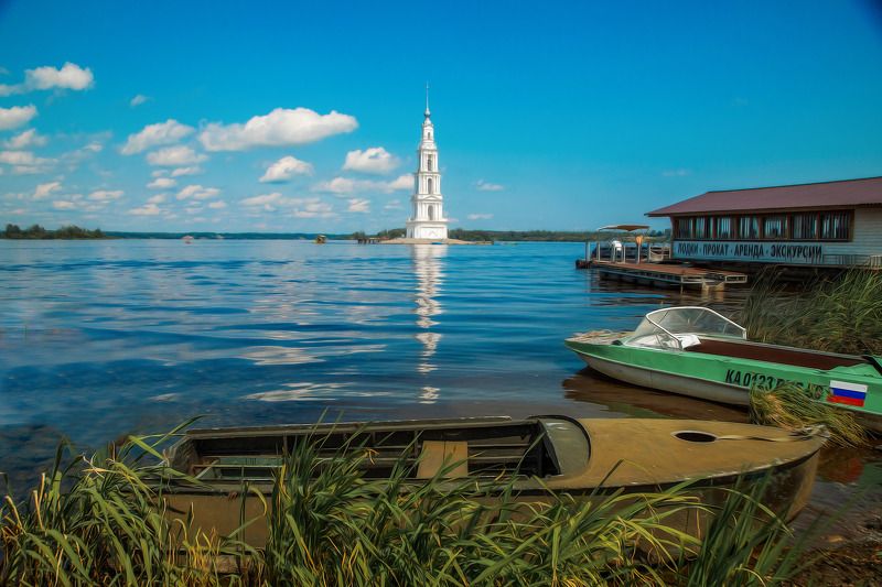калязин, русская венеция, колокольня никольского собора, затопленная колокольня, лодки photo preview