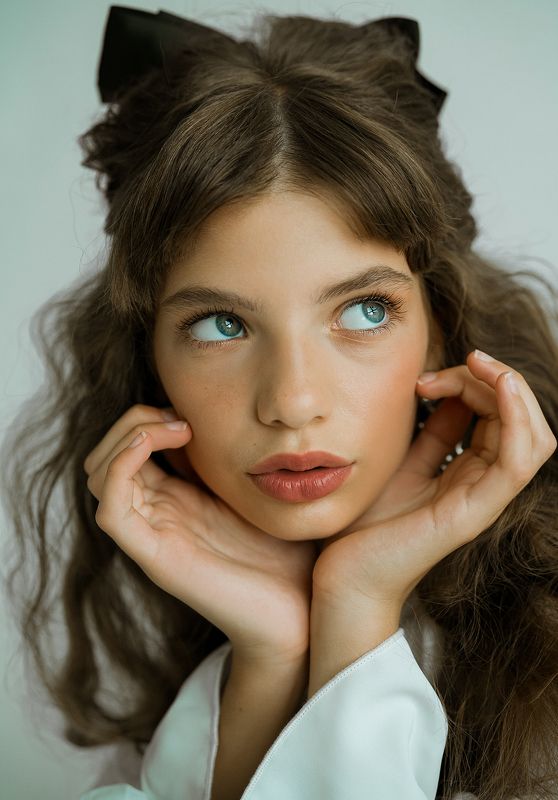 девочка, ребенок, портрет, детский портрет, портрет девочки, глаза. детское портфолио, взгляд, глаза Кристиphoto preview