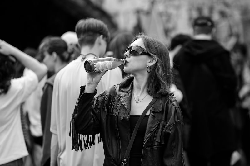 street, black and white, blackandwhitephoto, bnw, documentary, reportage, street, streetphoto, street life, streetbw, streetbnw, streetmoment, Irina Boldina, reportage, human, bw, blackwhite, mood, life, female, woman Moscow | afterphoto preview