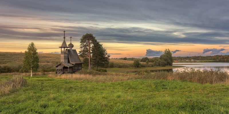 осень, вечер, деревня, церковь, озеро Вечер у озера.photo preview