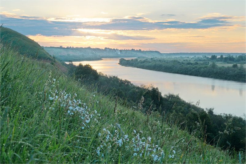 Утро над рекойphoto preview