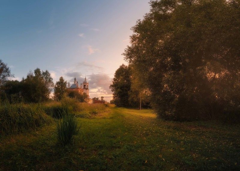 Ни шороха. Ни звука. Тишина.photo preview