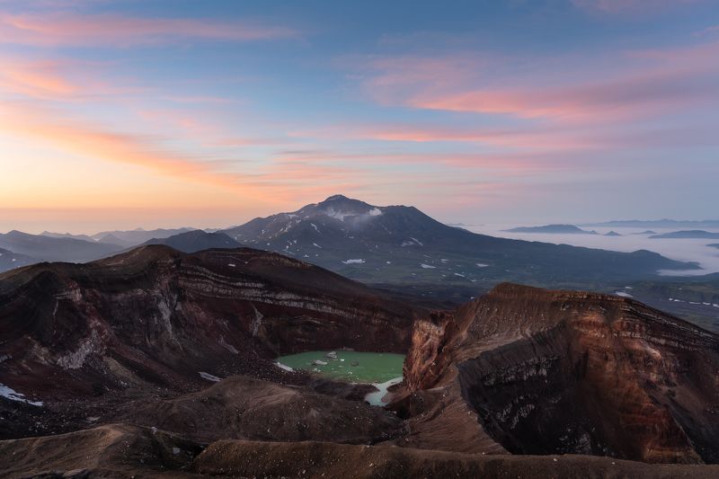 Рассвет на вулкане Горелый. Камчаткаphoto preview