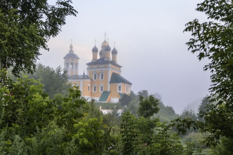 Муром, Владимир, Золотое кольцо России Туманное утро в Муромеphoto preview