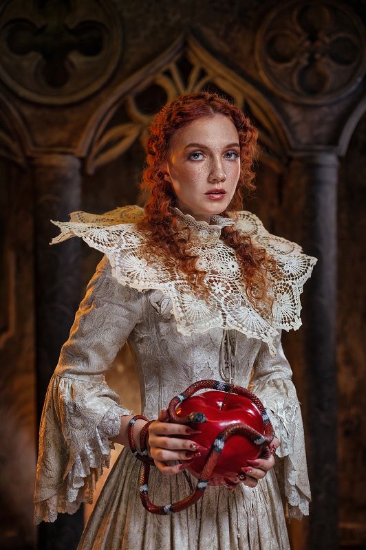 Я ль на свете всех милее?..photo preview