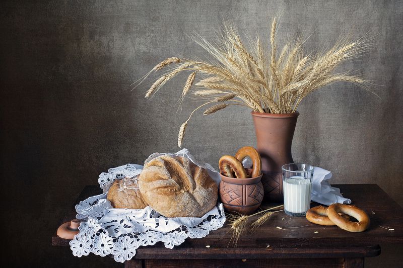 фотонатюрморт, миламиронова, натюрморт со снедью, молоко, хлеб, бублики, салфетка, память, детство Детства вкус... фото превью