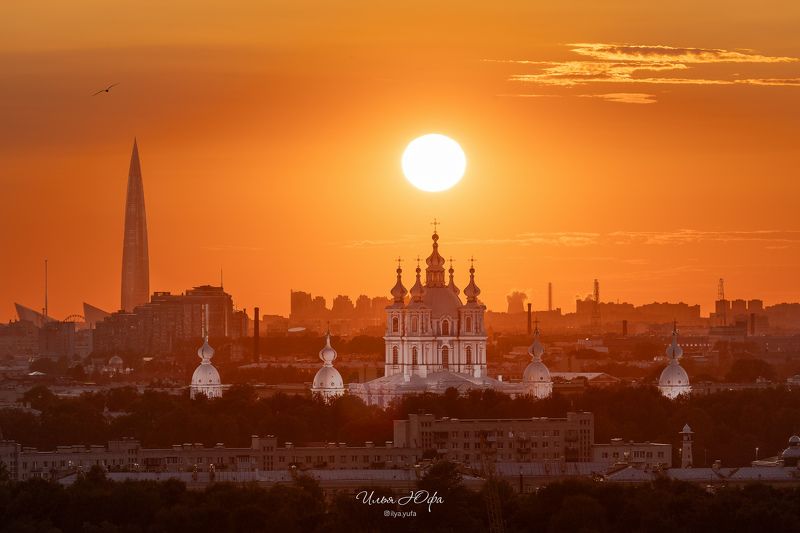 Смольный собор на закатеphoto preview